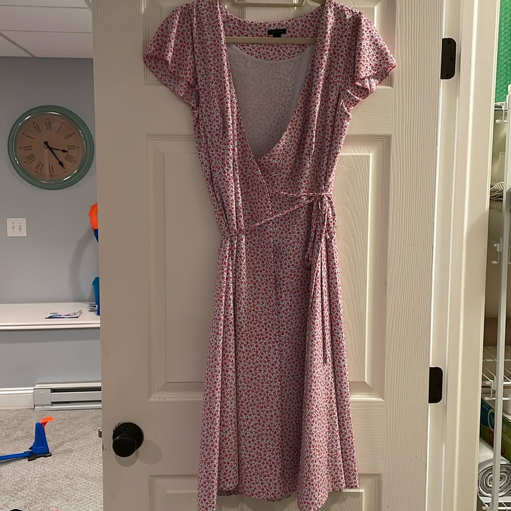 Ann Taylor Floral Wrap Dress, Size 8